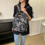 軍綠色格紋保護感後背包