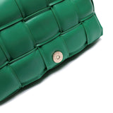 綠色彷皮編織款式金屬鏈條肩帶設計柔軟質感翻蓋斜背包