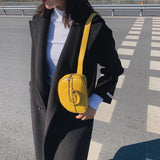 黃色彷皮圓形拉鍊小包吊飾口袋設計腰包款式斜背包