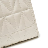 白色彷皮高貴優雅三角方格形縫線設計鏈條細節肩有兩用側背包