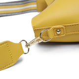 黃色彷皮特色扣帶設計條紋肩帶水桶形斜背包